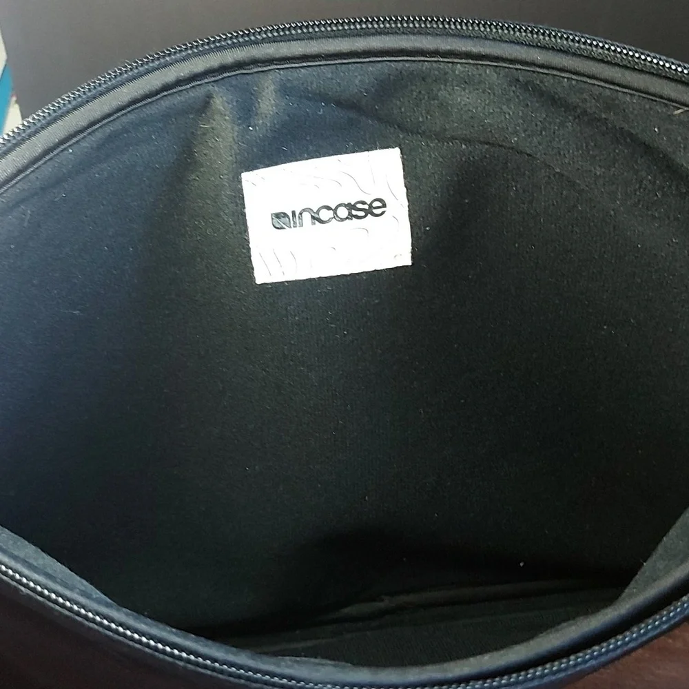 Incase tablet/notebook Sleeve - Picture 5 of 7